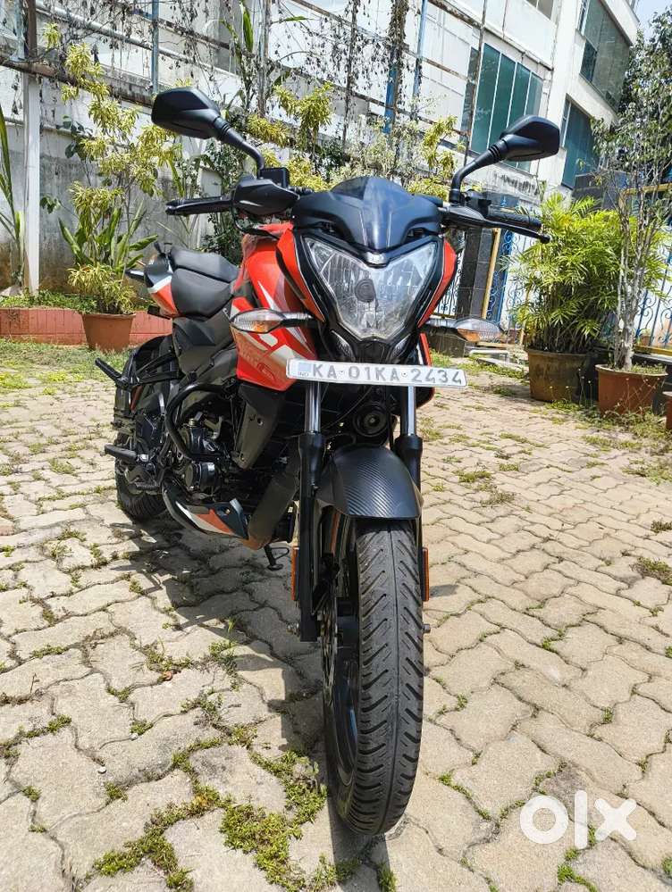 Bajaj Pulsar ns125cc in showroom condition single owner with insurance