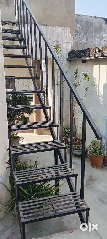 1bhk kamta near about Gomti Nagar