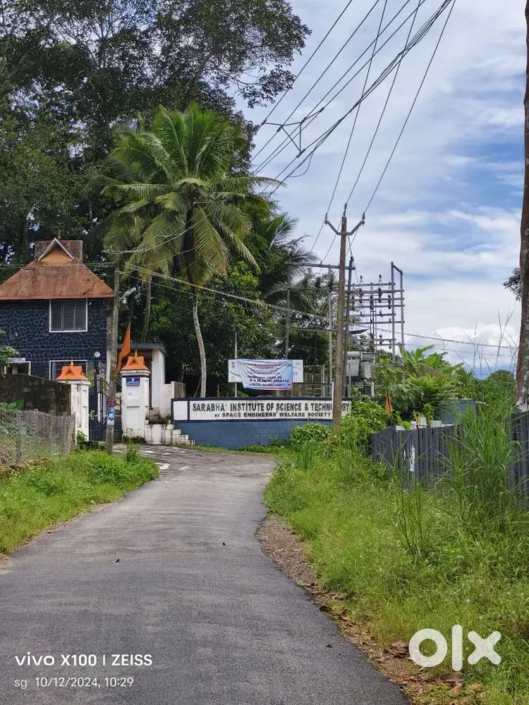 3.5/5 cent അല്ലെങ്കിൽ 8.5 സെന്റ് Housing plot ഒരുമിച്ച് വിൽപ്പനയ്ക്ക്