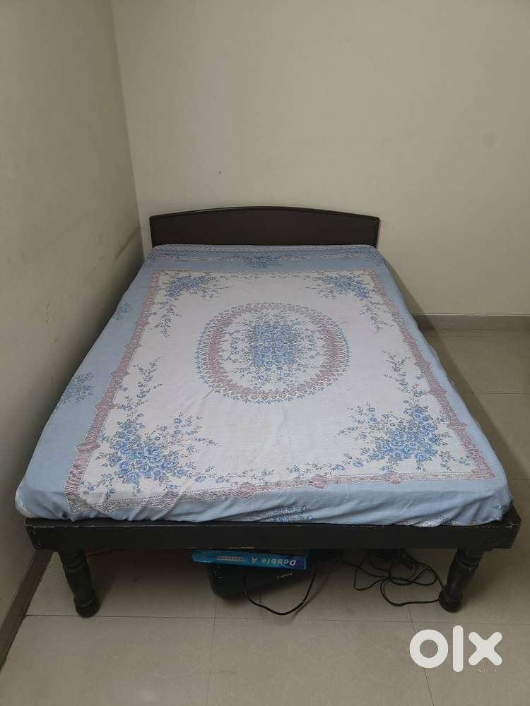 Single Bed Spacious Wood Comfortable Easily Movable With Single Bed
