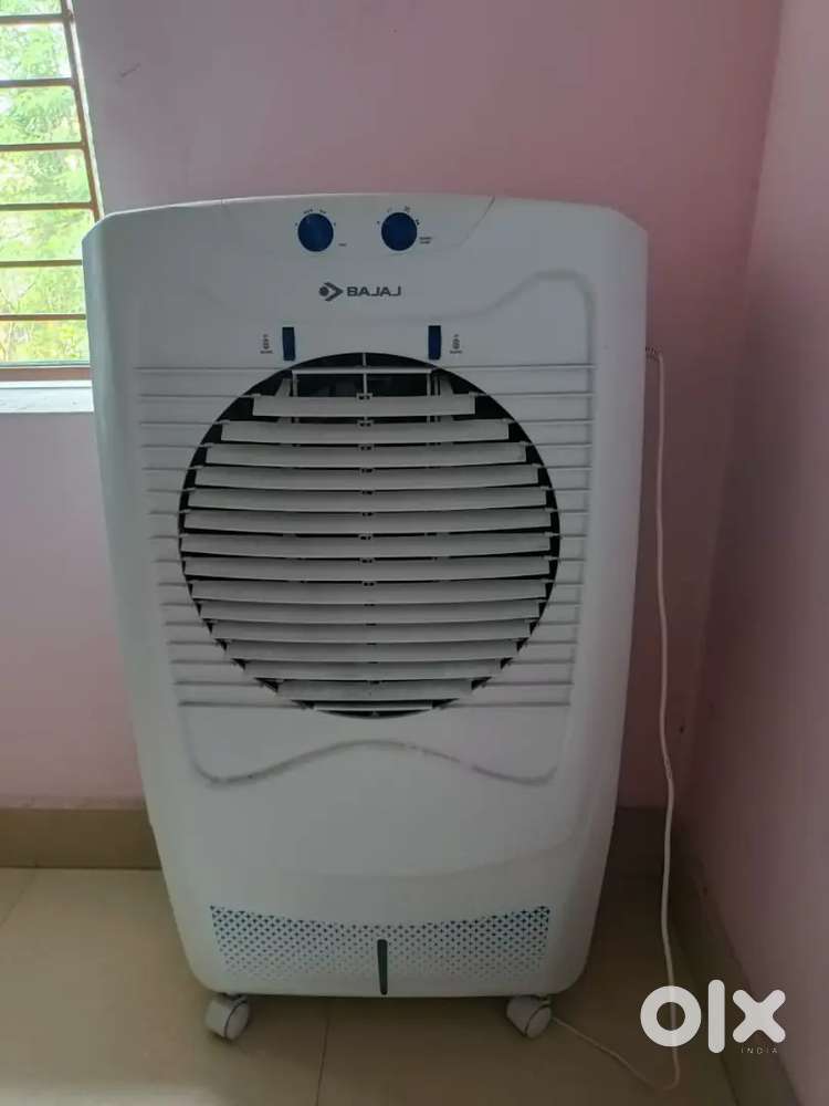 বাজাজ কুলার সেল আছে।55 লিটার