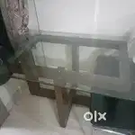 4 seater Dining table