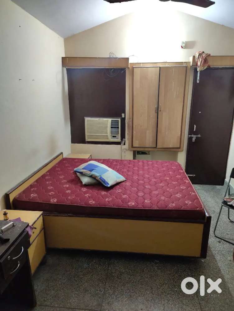 Furnished room with AC and kitchen b