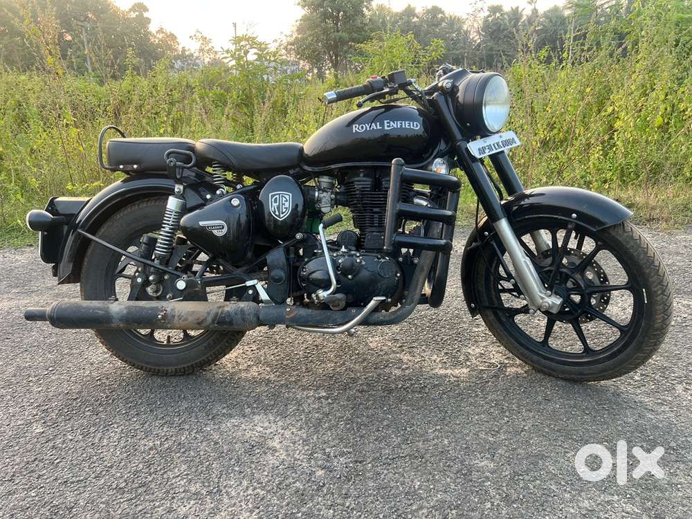 All new vehicle with alloy wheels