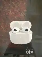 AIRPODS 3. 10 month old ,good condition
