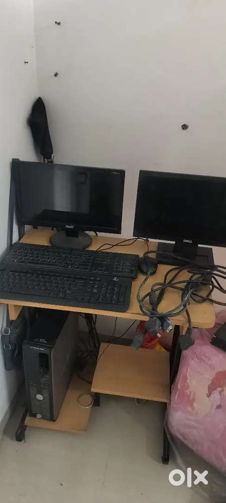 1 Dell cpu ,2 monitor,two key board one mouse in working condition