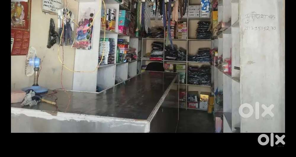 Rent ke liye dukan  h on road pe ad : Sandi road uncha thok hardoi