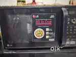Oven. The oven is in new condition. Only used twice.