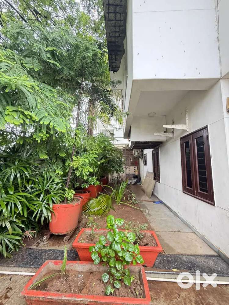 4bhk furnished villa for rent or lease at atladra near narayan wadi