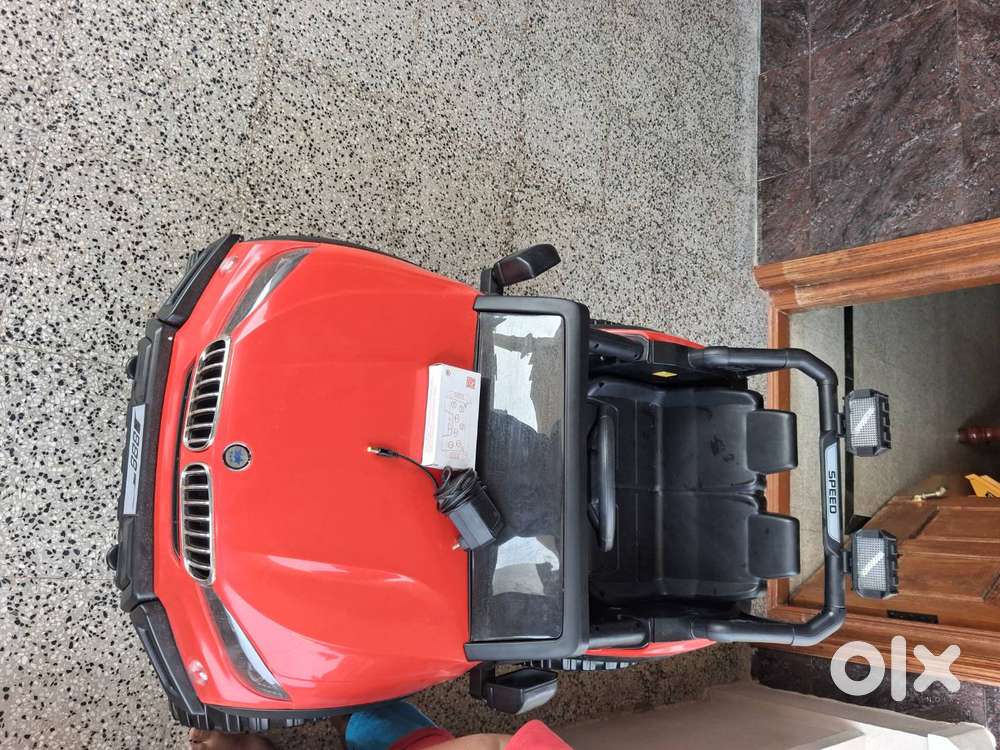 Kids' remote operated car