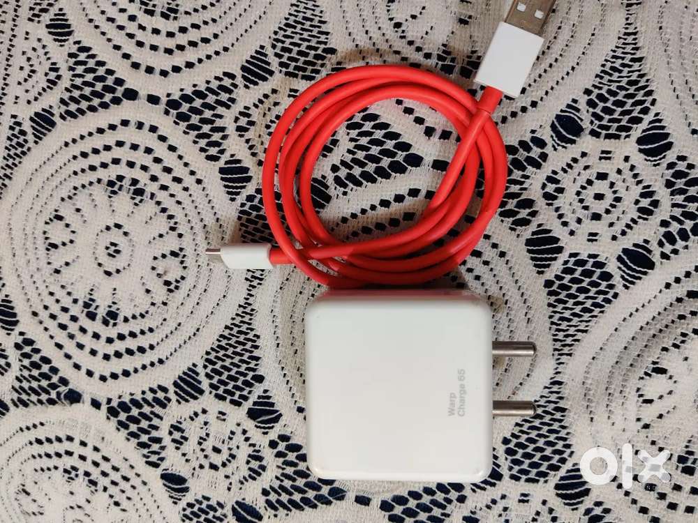 ONE PLUS 65WRAP ORIGINAL CHARGER WITH ORIGINAL ONE PLUS CABLE