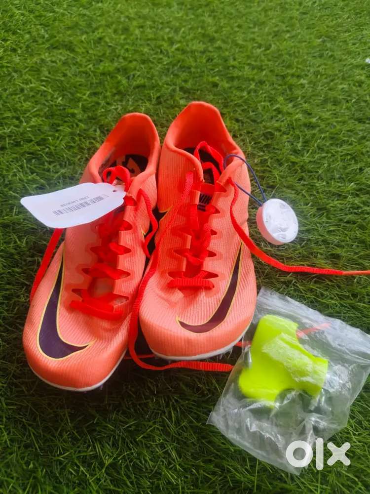 I m selling a sprinting spikes which is brand new not used