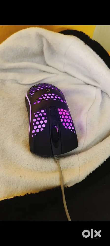 Super smooth Mouse with RGB Multiple lighting spacialy gaming
