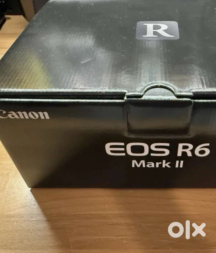 Canon EOS R6 Mark II 24.2 MP  Camera abt 3000 Shutter count + Extras