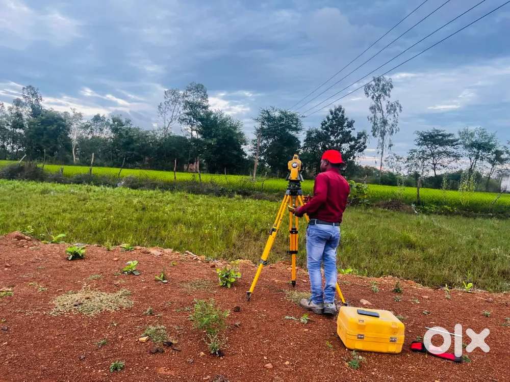 अम्लेश्वर मे 20 फीट डामर रोड से लगा प्लॉट आसान किस्तों मे
