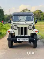 Jeep 4 wheel 2000 model