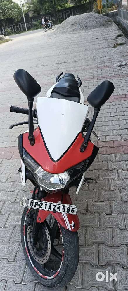 Honda CBR 150R ( 2014 ) Argent Sell