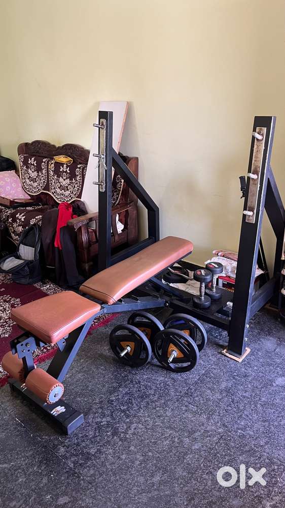 Bench press with weight