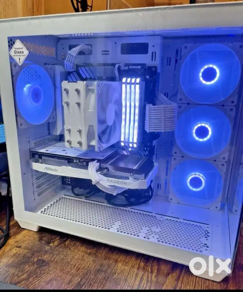 REE SHIPPING* Custom Gaming PC White - Ryzen 5, RX6600, 32GB Ram, RGB