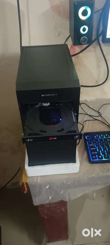 Desktop computer
