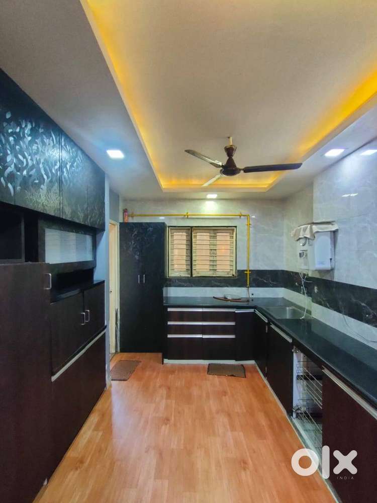 3 BHK Furnished Flat At Gotri New Alkapuri Prime Location