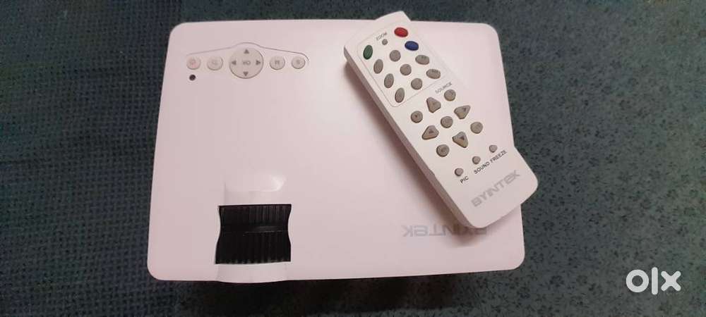 Byintek Projector