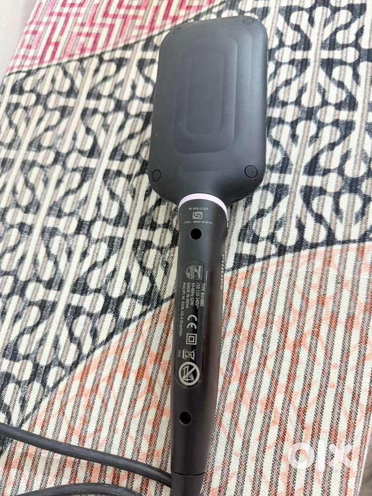 Hair straightener