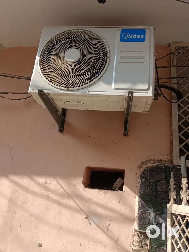 Good condition 6 month old sprit carier