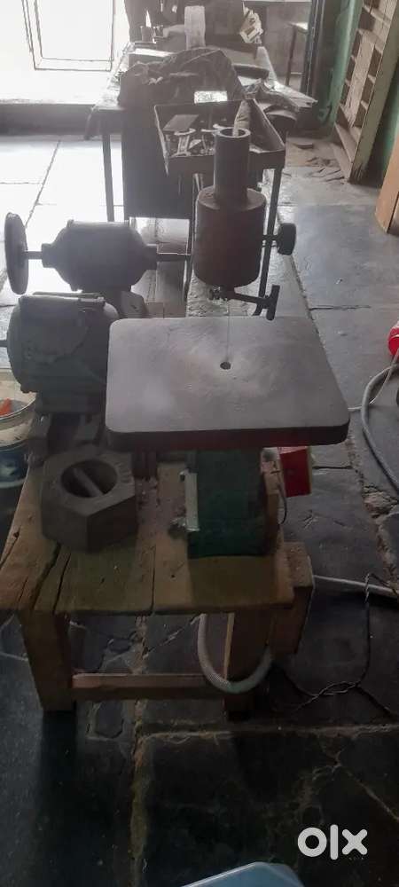 Switch board cutting machine