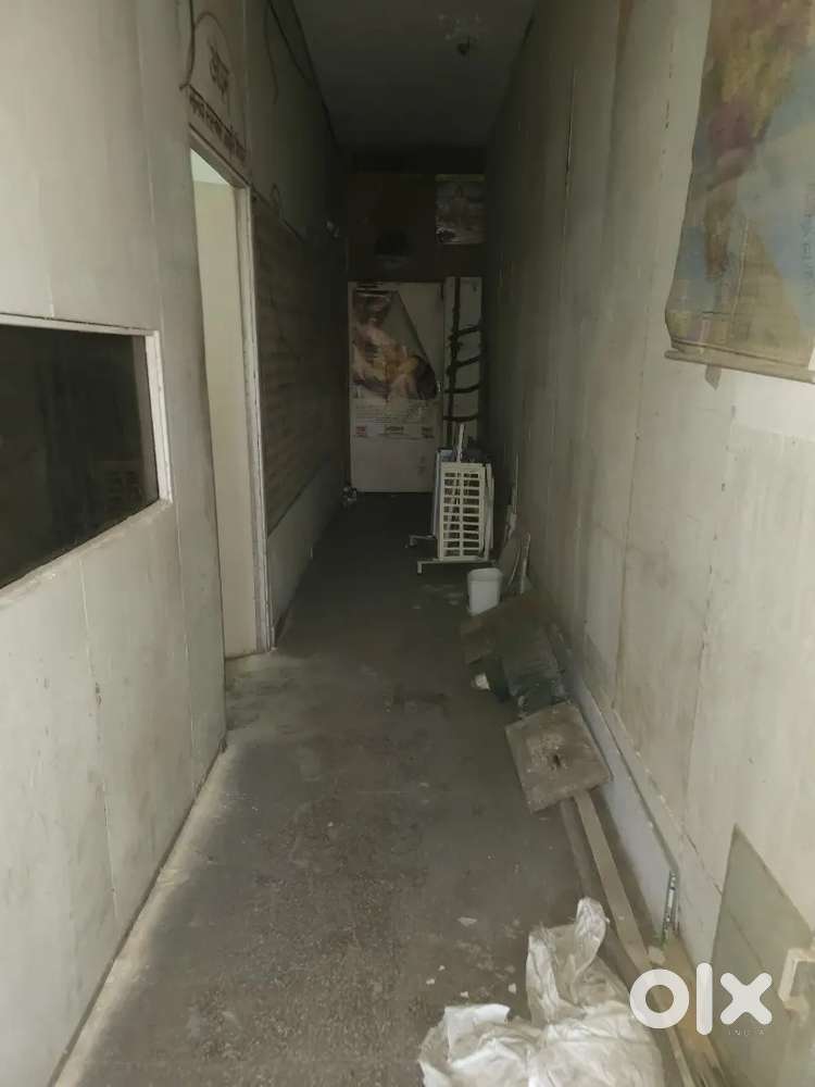 Prime location near aroma