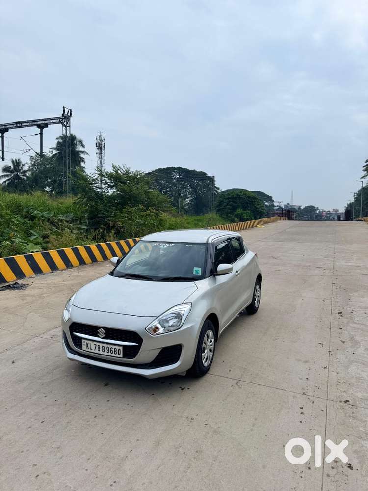 Maruti Suzuki Swift VXI Optional, 2022, Petrol