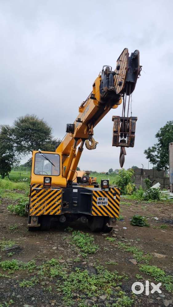 EXCELLENT CONDITION ESCORTS F15 BSIII ENGINE FARANA CRANE FOR SALE