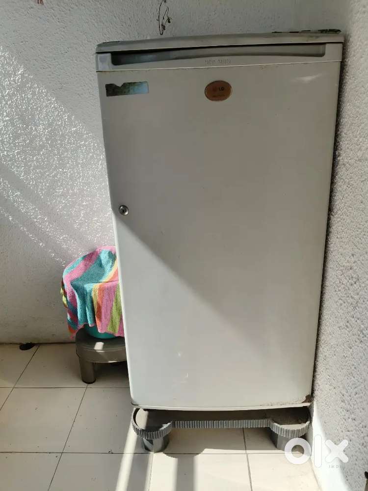 LG fridge good condition
