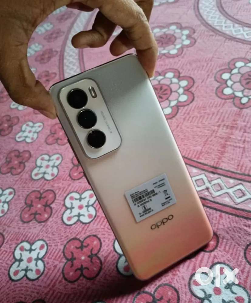 Oppo reno 12 5g. 8gb Rem 256gb Rom
