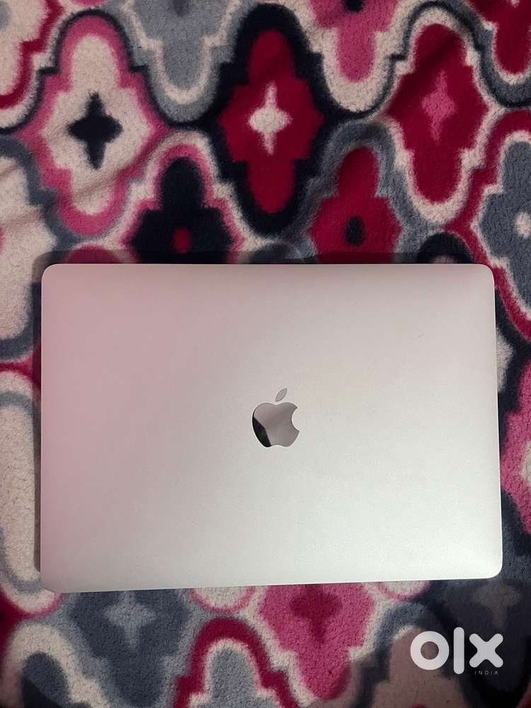 MacBook pro M2 chip 2022 USA model