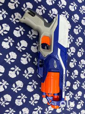 NERF GUN ELITE NEW EXCELLENT CONDITION with 15 DARTS