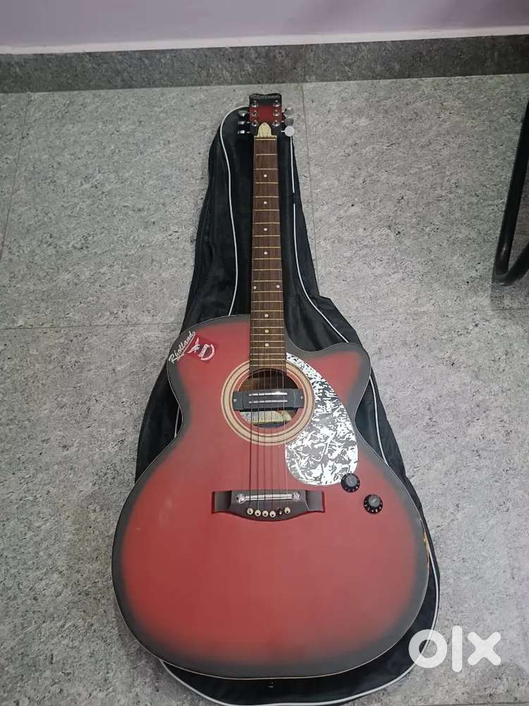 Acoustic guitar Unused