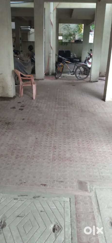 Spacious car parking in choolaimedu