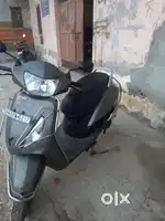 New brands scooty  non scratch good engen or good self