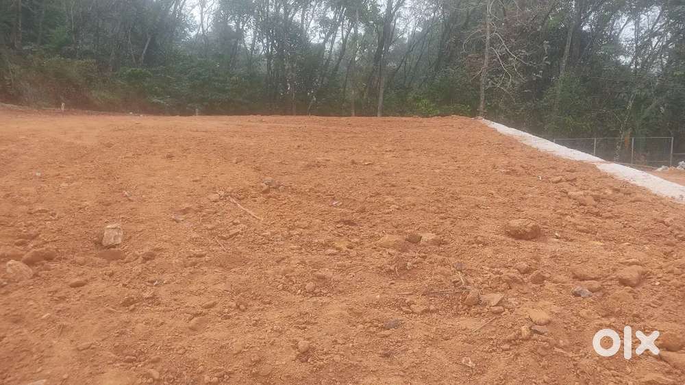 മണർകാട് നിന്നും 1.5 km മാറി ഹൗസ്പ്ലോട്ടുകൾ