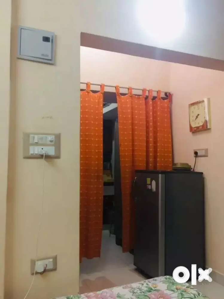 Kelvinator 165 litre fridge for immediate 5k only.Very good condition