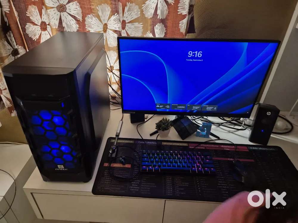 Gaming PC with Bill and Box