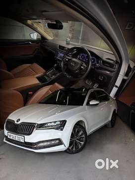 Skoda Superb, 2023, Petrol
