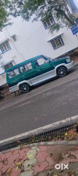 Toyota Qualis 2004 Diesel Well Maintained