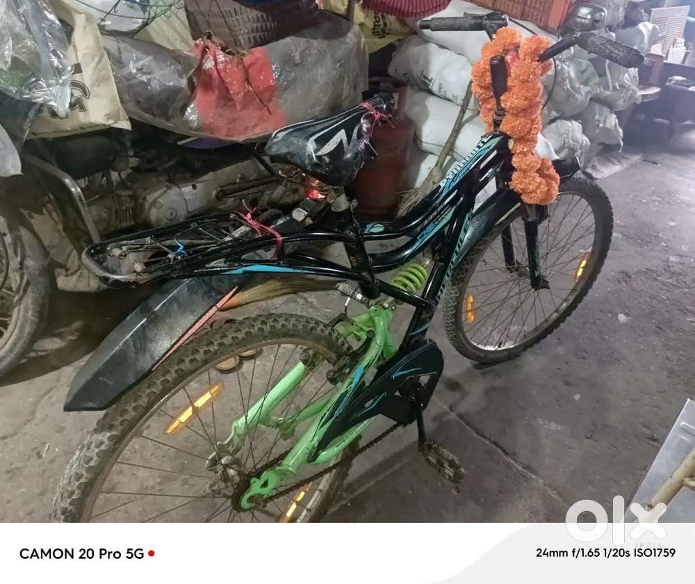 Sock absorber cycle