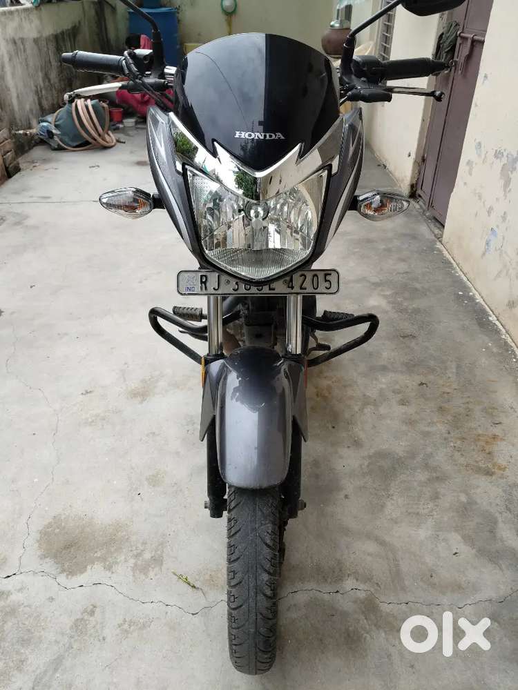 Honda Shine 125 Good condition and new fuel tank