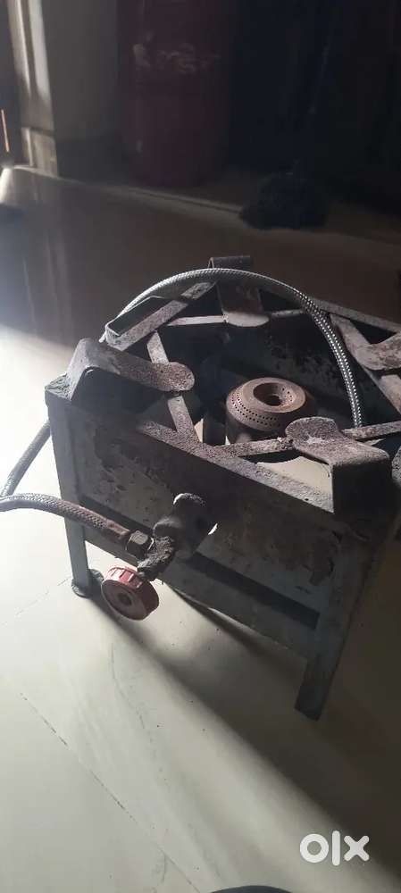 Iron gas stove