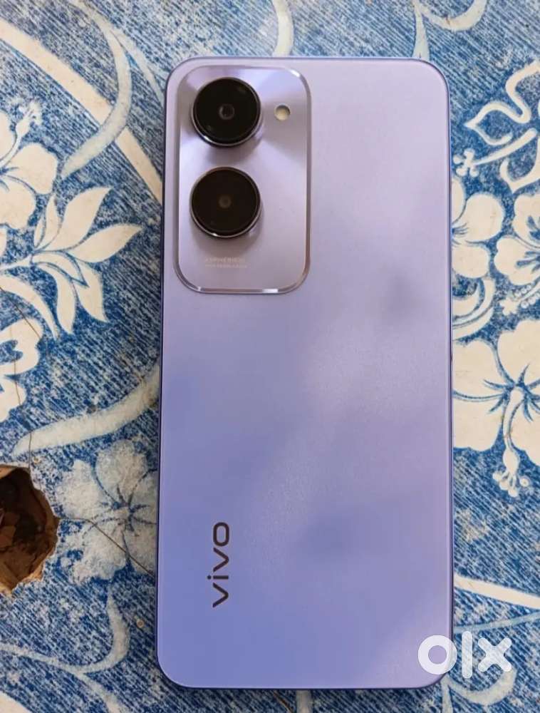Vivo y28s 5g with charger cable 4 month active hai