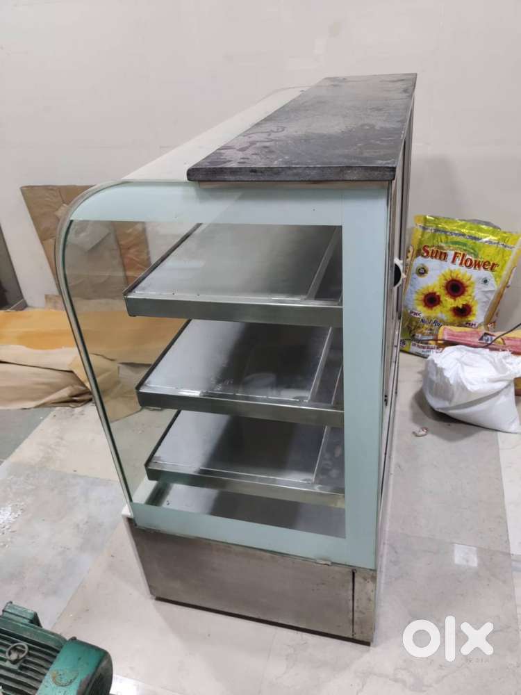 Bakery Glass Display Counter & Glass Tray with 4 rows (SS)
