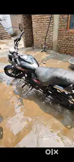 Bajaj avenger 220 black
